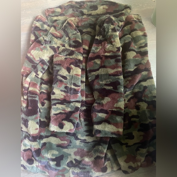 UGG Koolburra teddy bear coat. - Picture 2 of 3